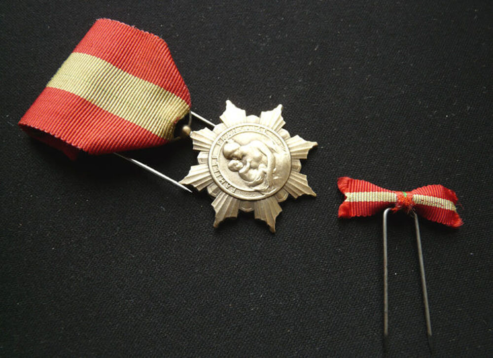 M&eacute;daille Civile Famille Fran&ccedil;aise, avec sa bo&icirc;te et &eacute;pingle 
