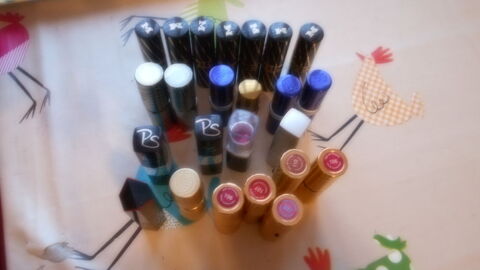 lot de rouge � l�vres 20 Vernon (27)