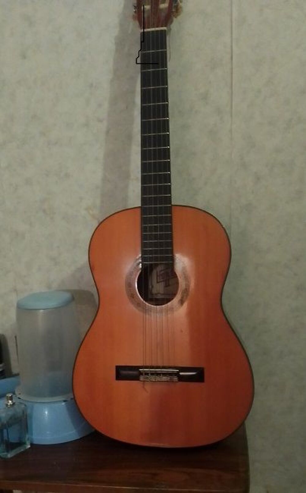 GUITARE Instruments de musique