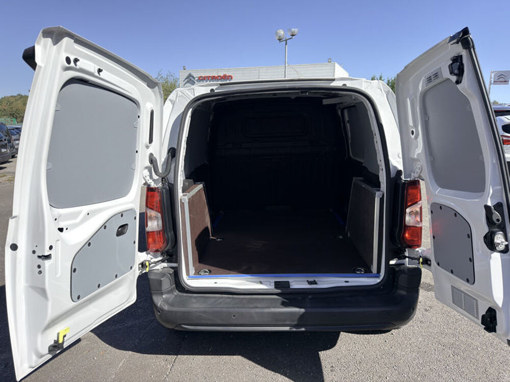 Berlingo 3p Taille M 950 Kg EAT8 HDi 1.5 130 cv 2023 occasion 87280 Limoges