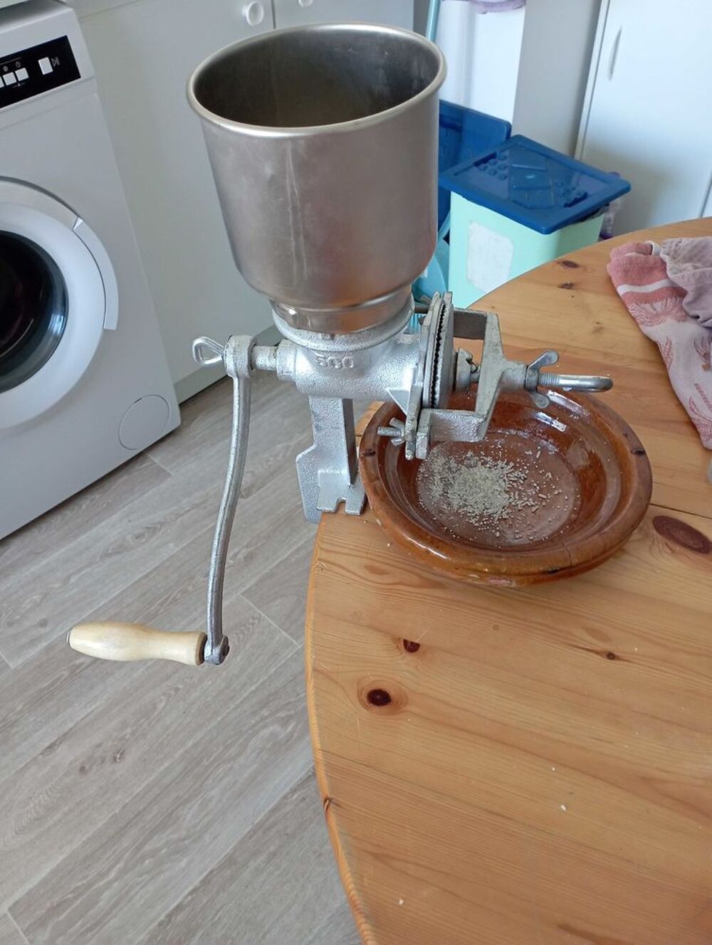 broyeur a grain manuel Electroménager