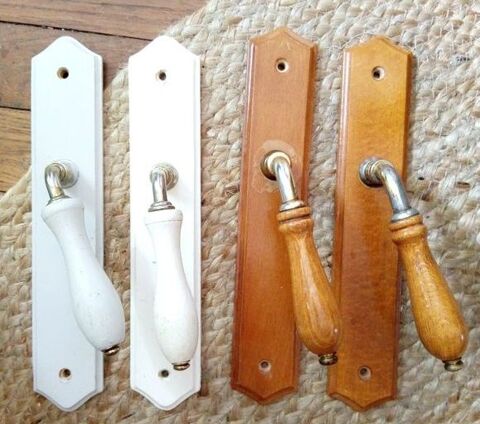 poignées bois sur plaque sans trou : vernis bois ou blanc 4 Beauchamp (95)