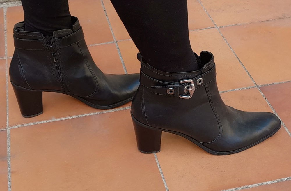 Botines noir en cuir Chaussures