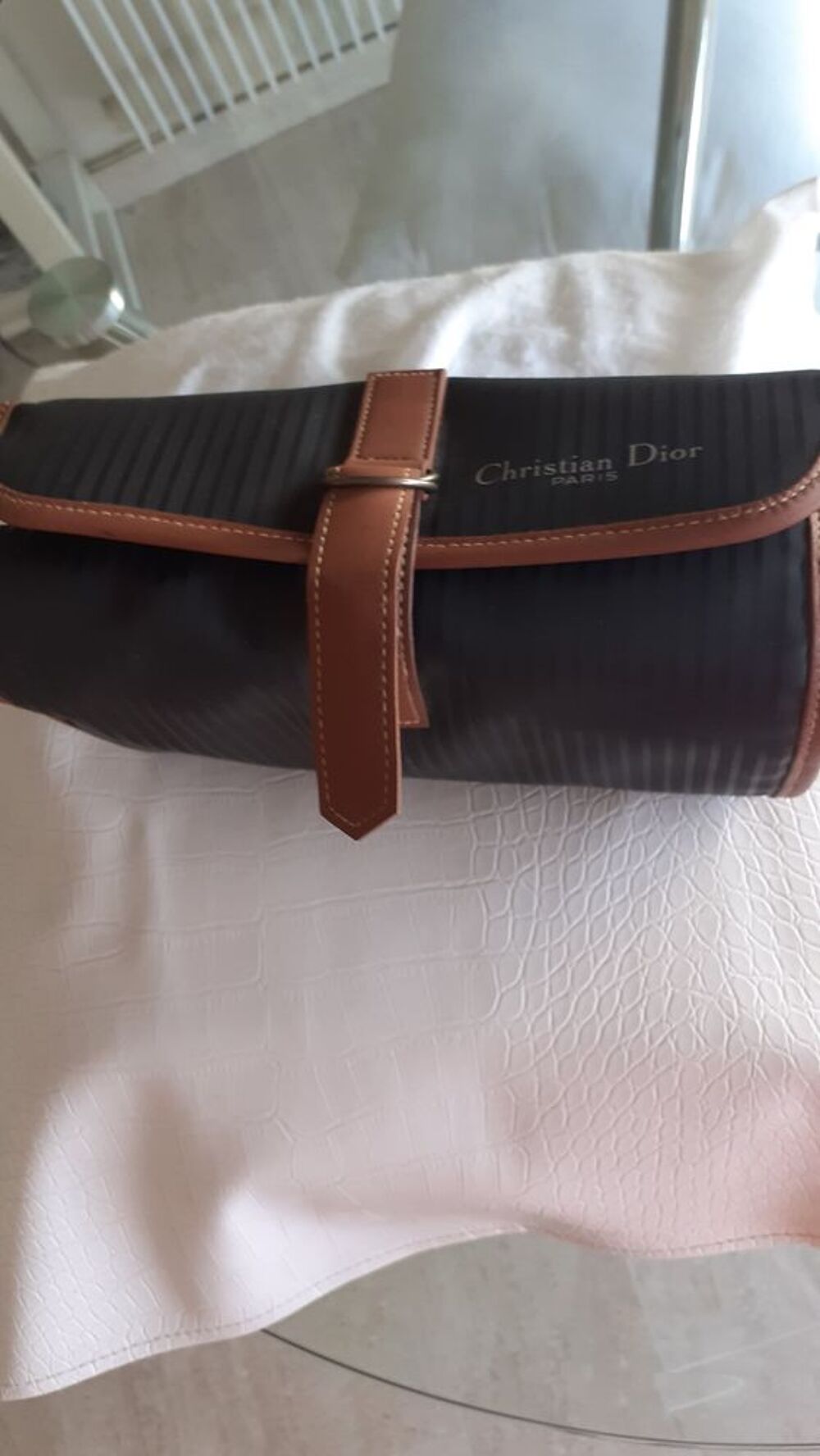 TROUSSE DE TOILETTE " Christian Dior" Paris. &Eacute;TAT NEUF Maroquinerie
