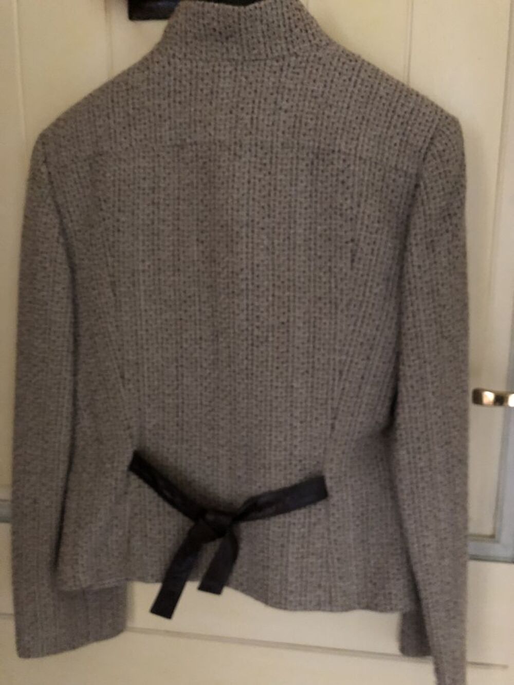 Tailleur chic veste/pantalon couleur cr&egrave;me chin&eacute; marron T40, Vêtements
