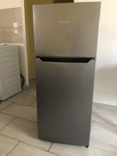 R�frig�rateur avec cong�lateur ayant peu servi
200 Saint-Alban-les-Eaux (42)