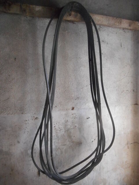 éplucheuse pompe a gasoil 220 volt lot grande couroie etc 0 Saran (45)