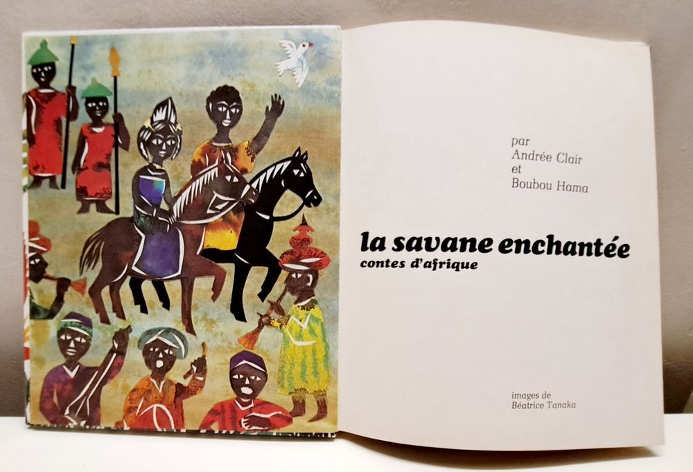 Livre de contes &quot;La savane enchant&eacute;e&quot; Livres et BD