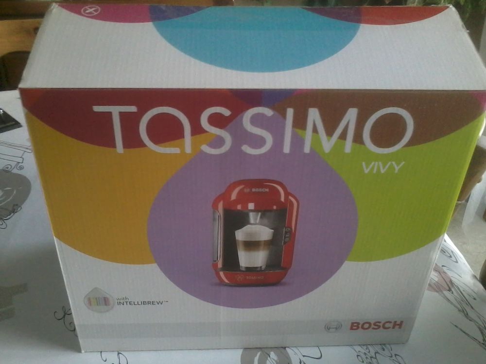 Cafeti&egrave;re Rouge BOSCH TASSIMO VIVY Neuve Electroménager