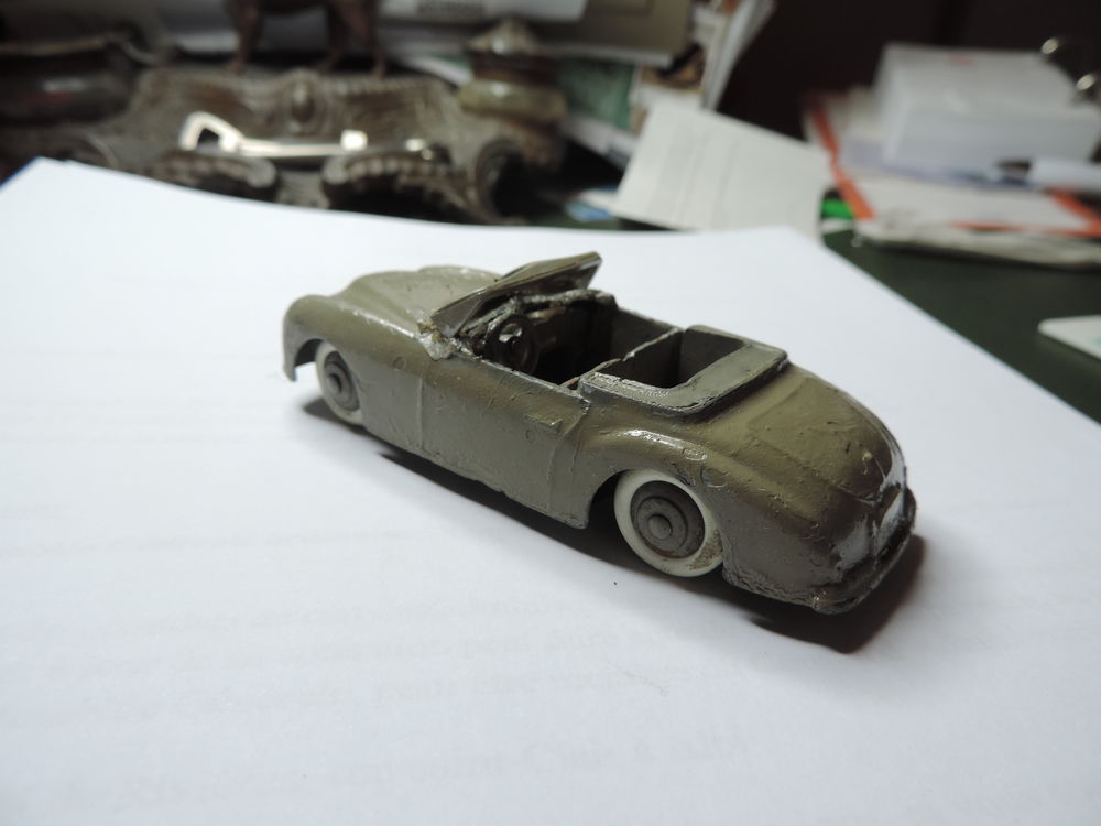DINKY TOYS - SIMCA 8 SPORT - Echelle : 1/43 &egrave;me 