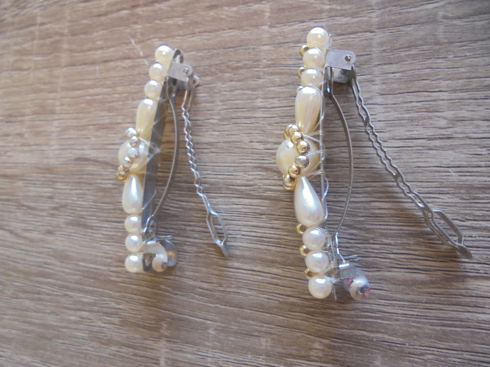 2 barrettes perles (25) Maroquinerie