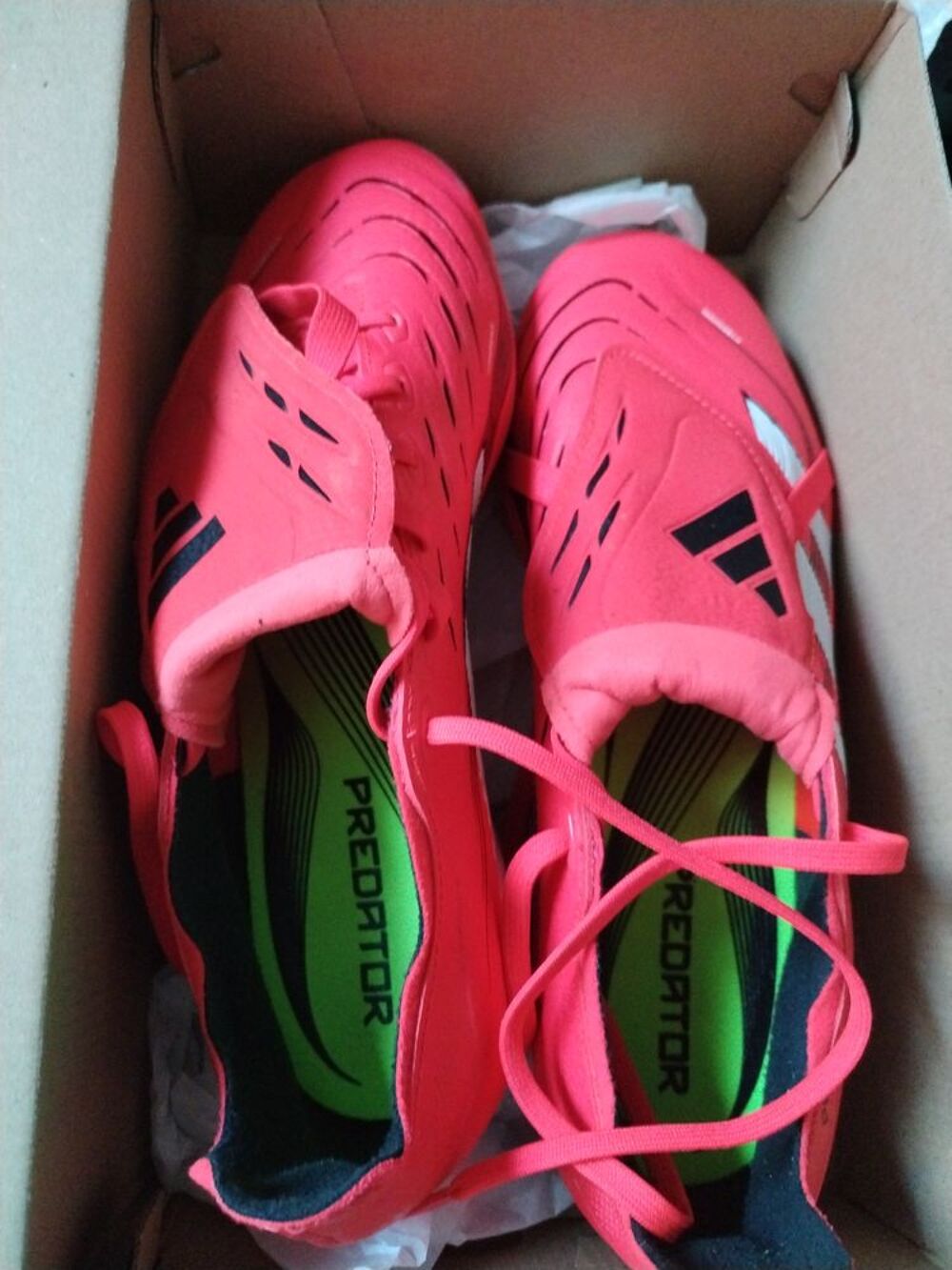 Crampons foot Adidas Chaussures