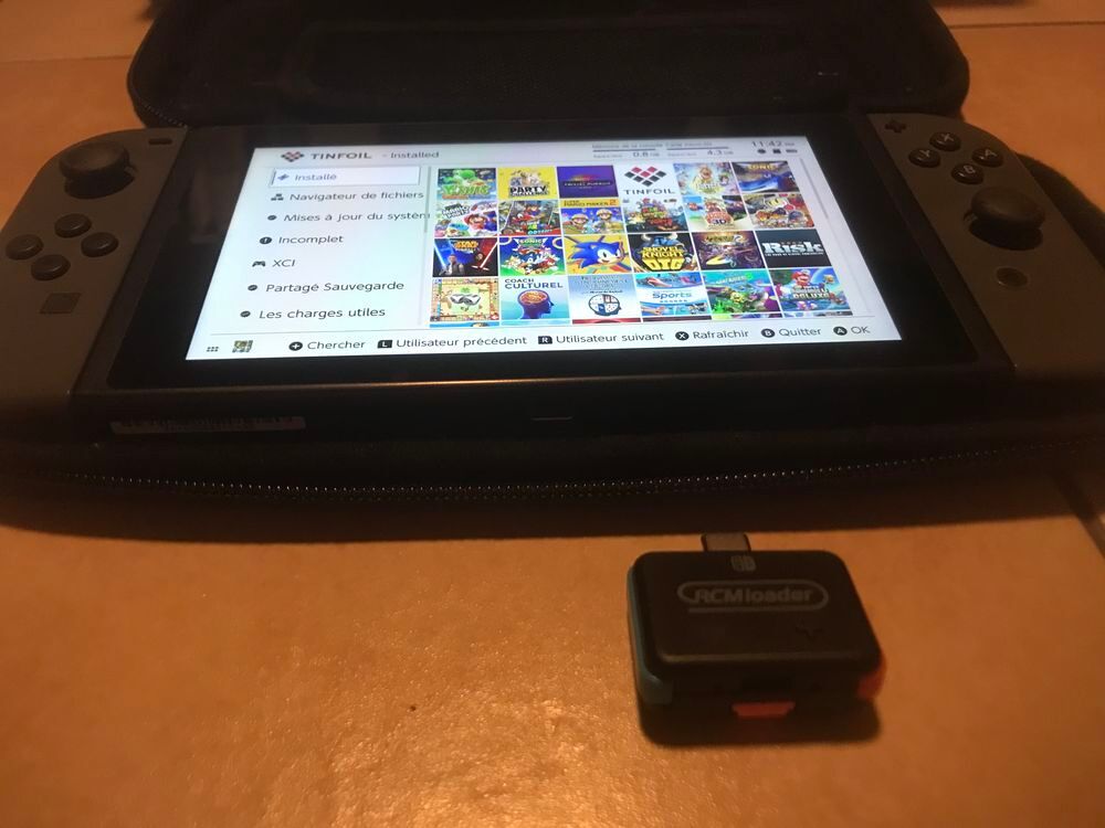 switch v1 sous atmosph&egrave;re avec jeux Consoles et jeux vidéos