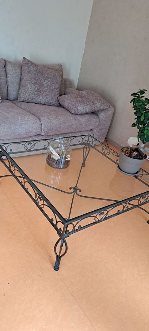 Table basse trs bon tat 35 Messein (54)