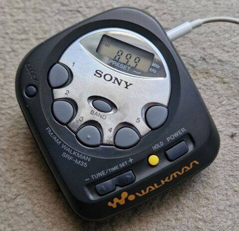 Tuner FM/AM SONY Walkman SRF-M35 Thiais (94)