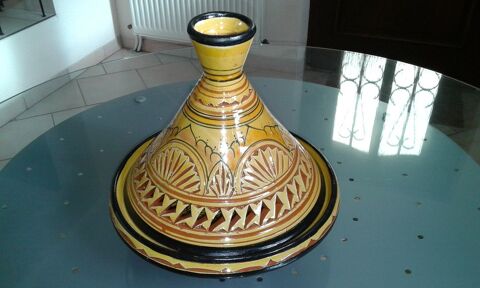 Plat  tajine 0 Saint-Julien-ls-Montbliard (25)