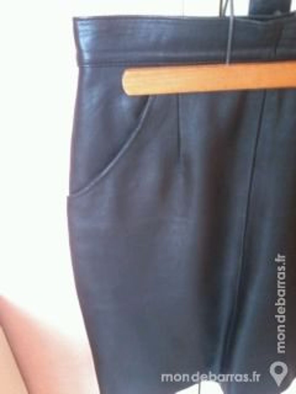 JUPE CUIR doubl&eacute;e Vêtements