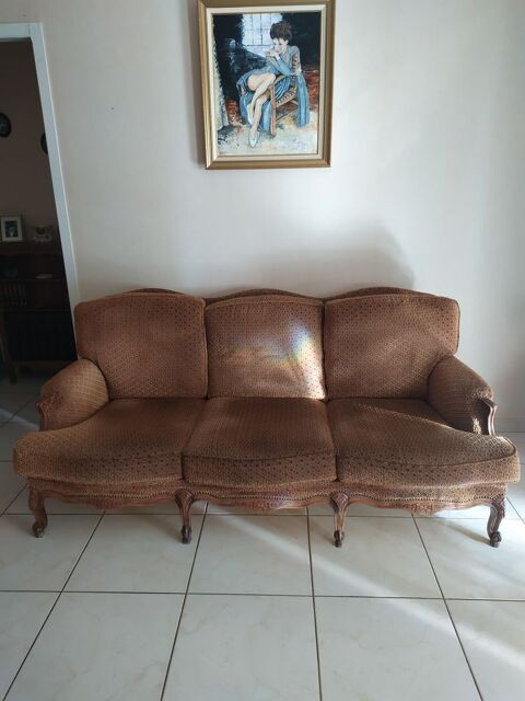 salon louis xv 280 Ancenis (44)