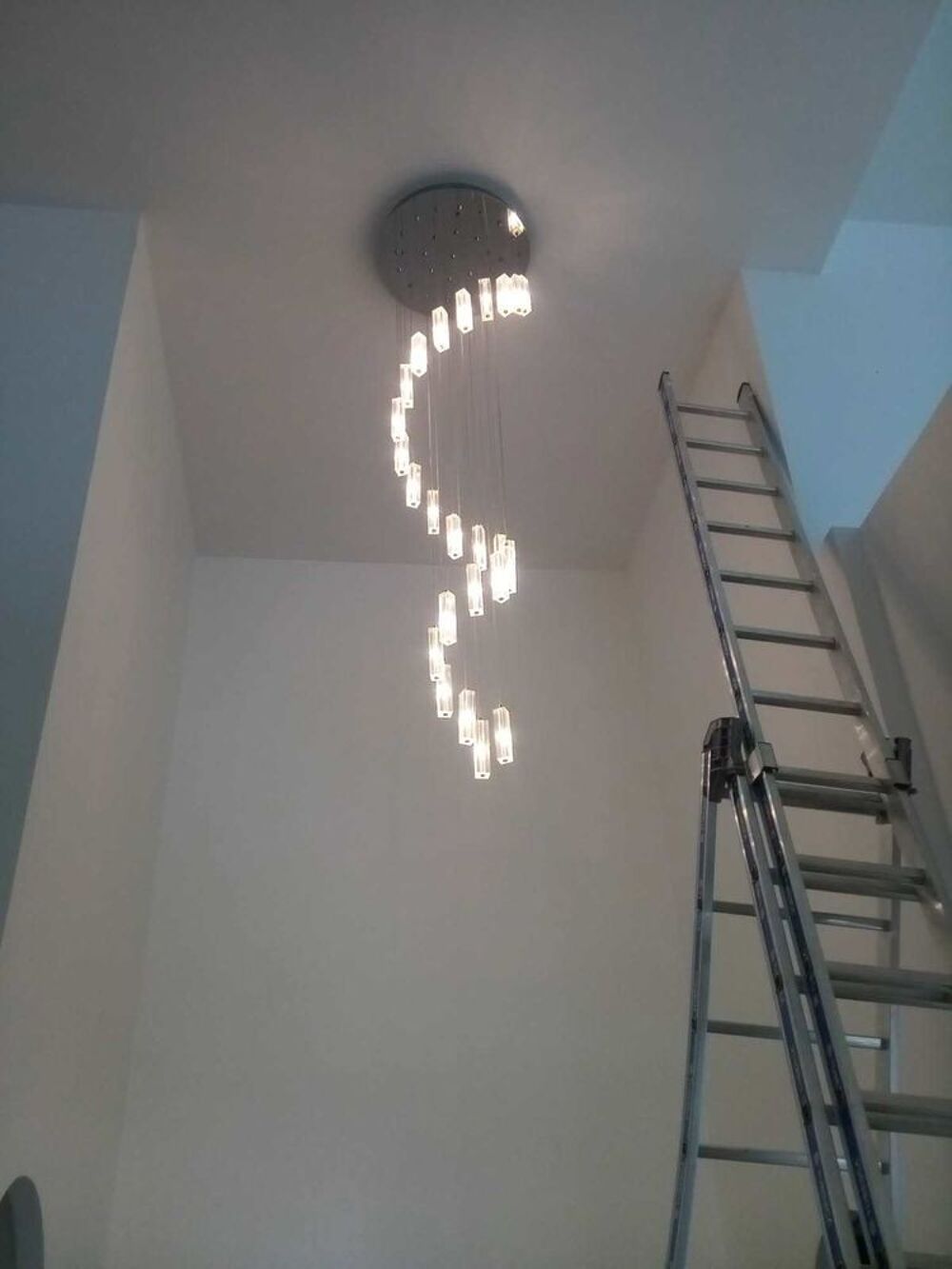 Lustre Design &agrave; suspensions tombantes Décoration