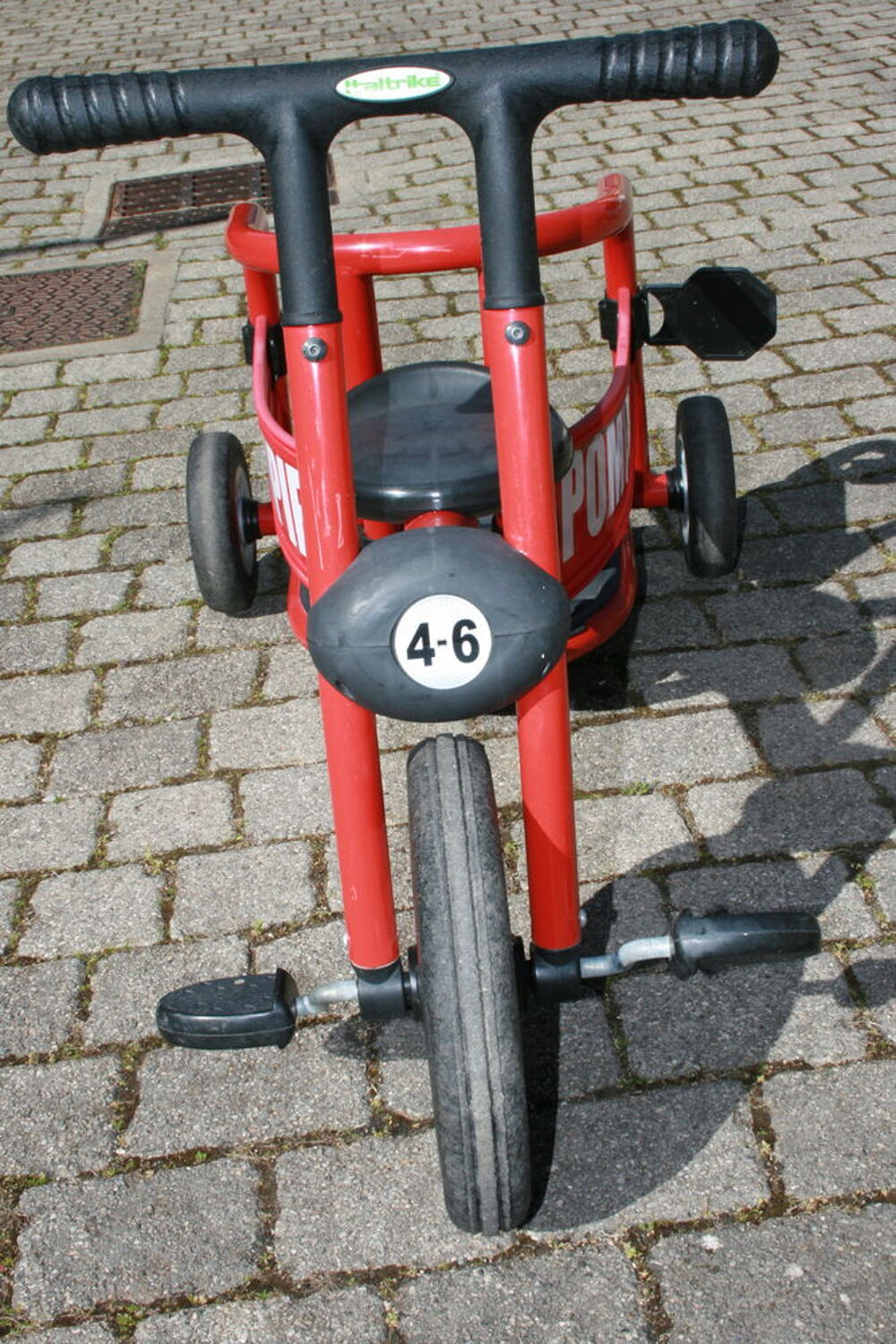 tricycle avec chariot Jeux / jouets
