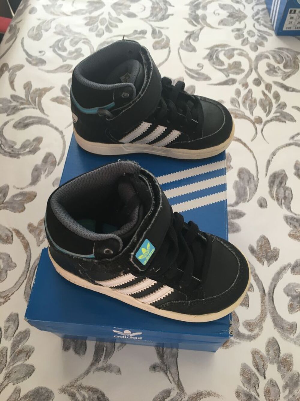 Chaussures noir taille 22 adidas Jeux / jouets