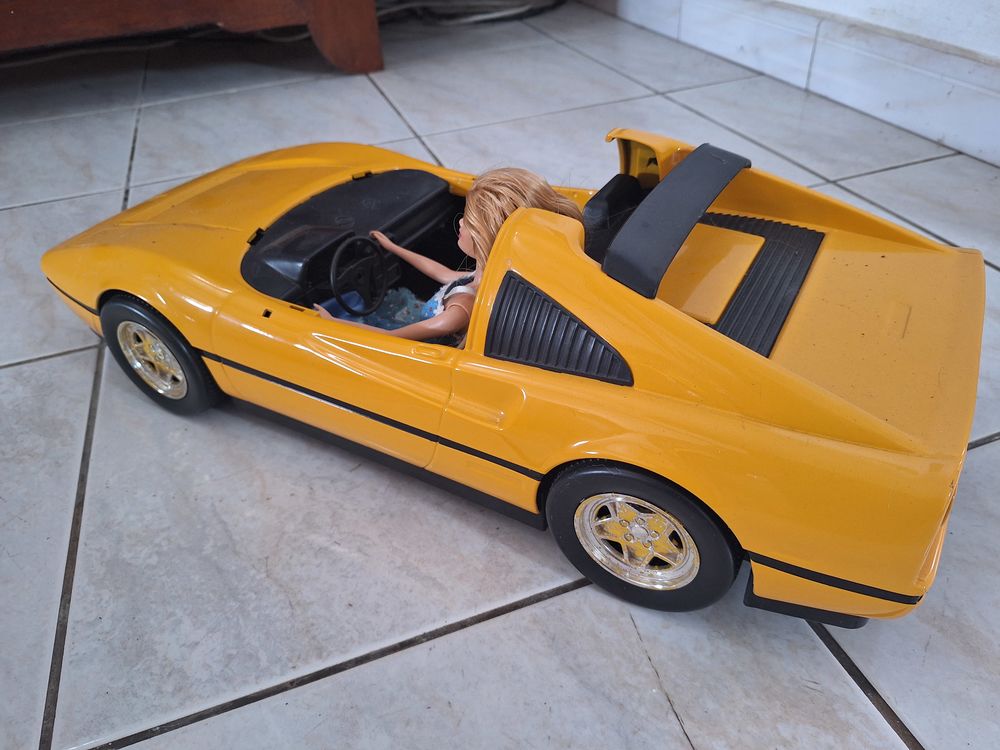 Ferrari barbie Jeux / jouets