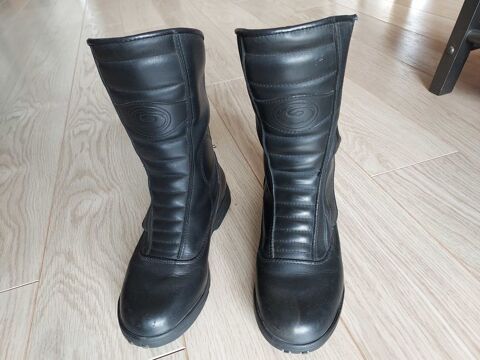 Bottes femme pour 2 roues motoris�es 29.9 Pau (64)