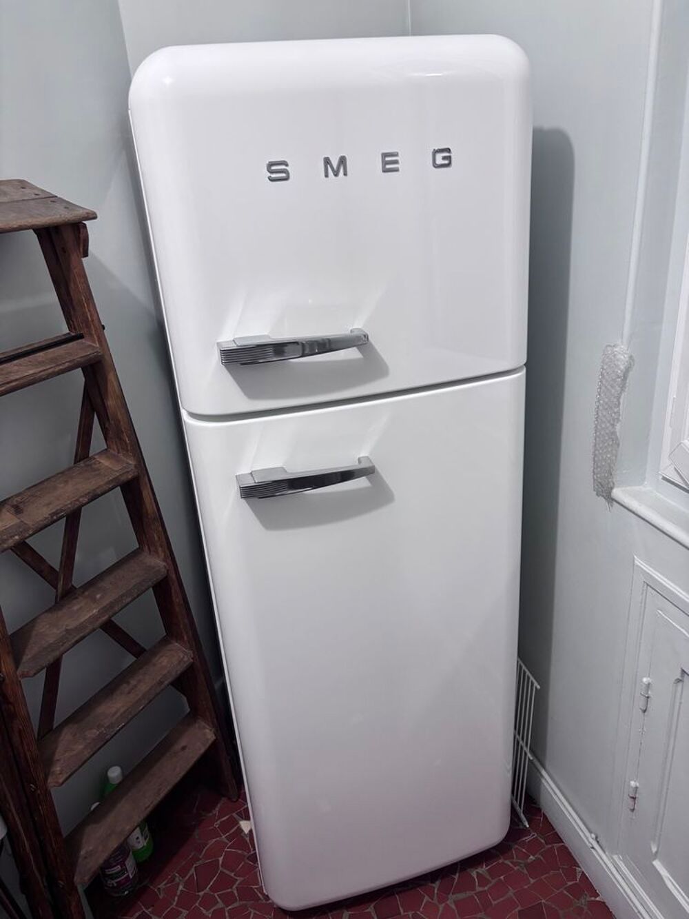 r&eacute;frig&eacute;rateur cong&eacute;lateur deux portes style ann&eacute;e 50 SMEG Electroménager