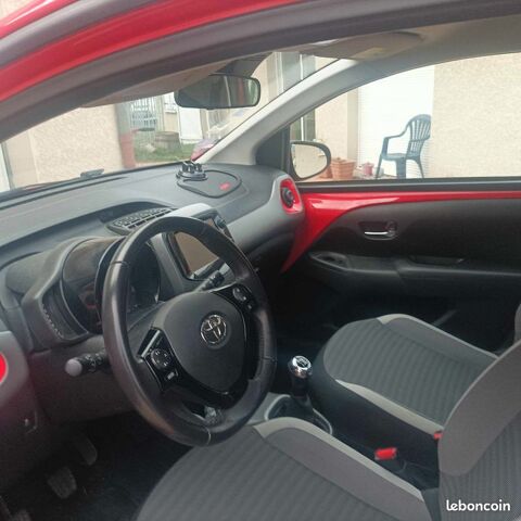 Toyota Aygo 1.0 VVT-i x-play 2018 occasion Lyon 69008