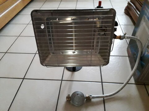 ETUVE INDUSTRIEL A RAYONNEMENT INFRAROUGE KIEMPER. 40 Fr�vent (62)