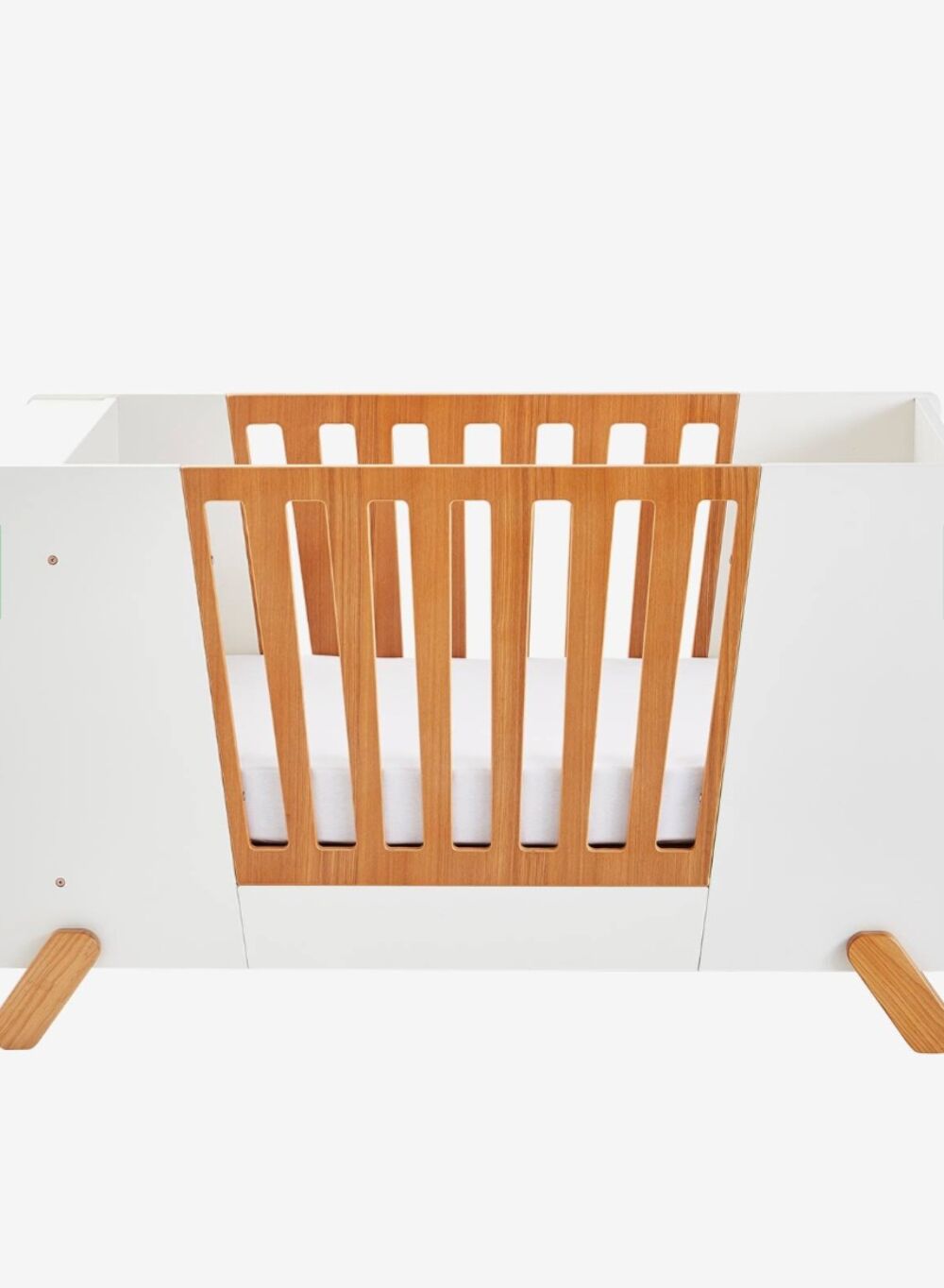 Lit b&eacute;b&eacute; avec barri&egrave;re amovible avec biblioth&egrave;que vertbaudet Meubles