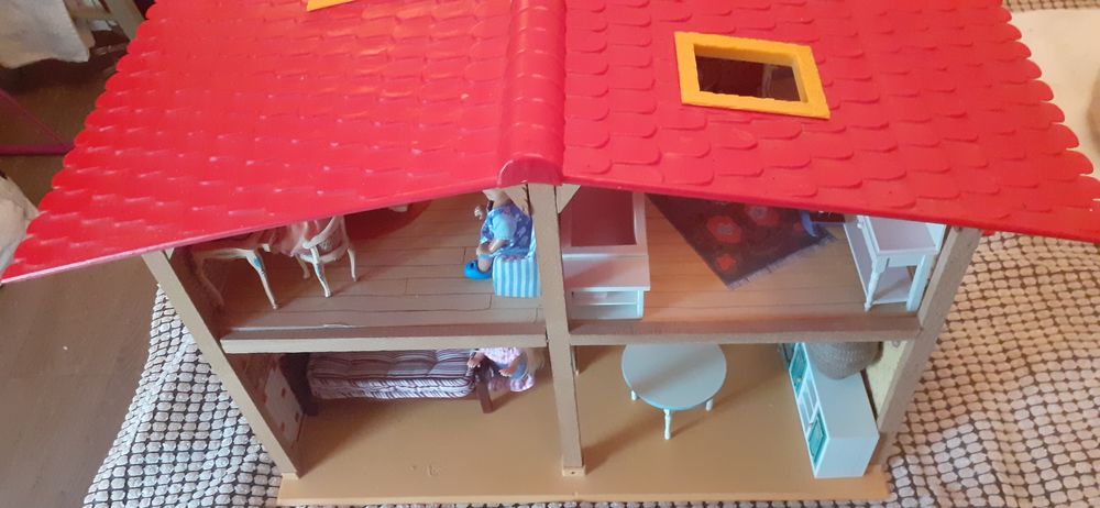 Maison de poup&eacute;es Jeux / jouets