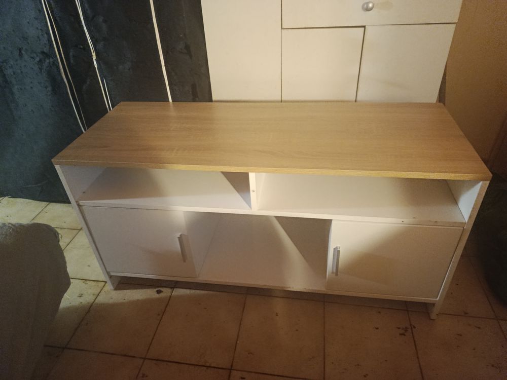 Petit meuble tv en bon &eacute;tat Meubles