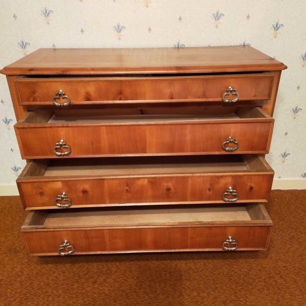 Commode ancienne bon &eacute;tat Meubles