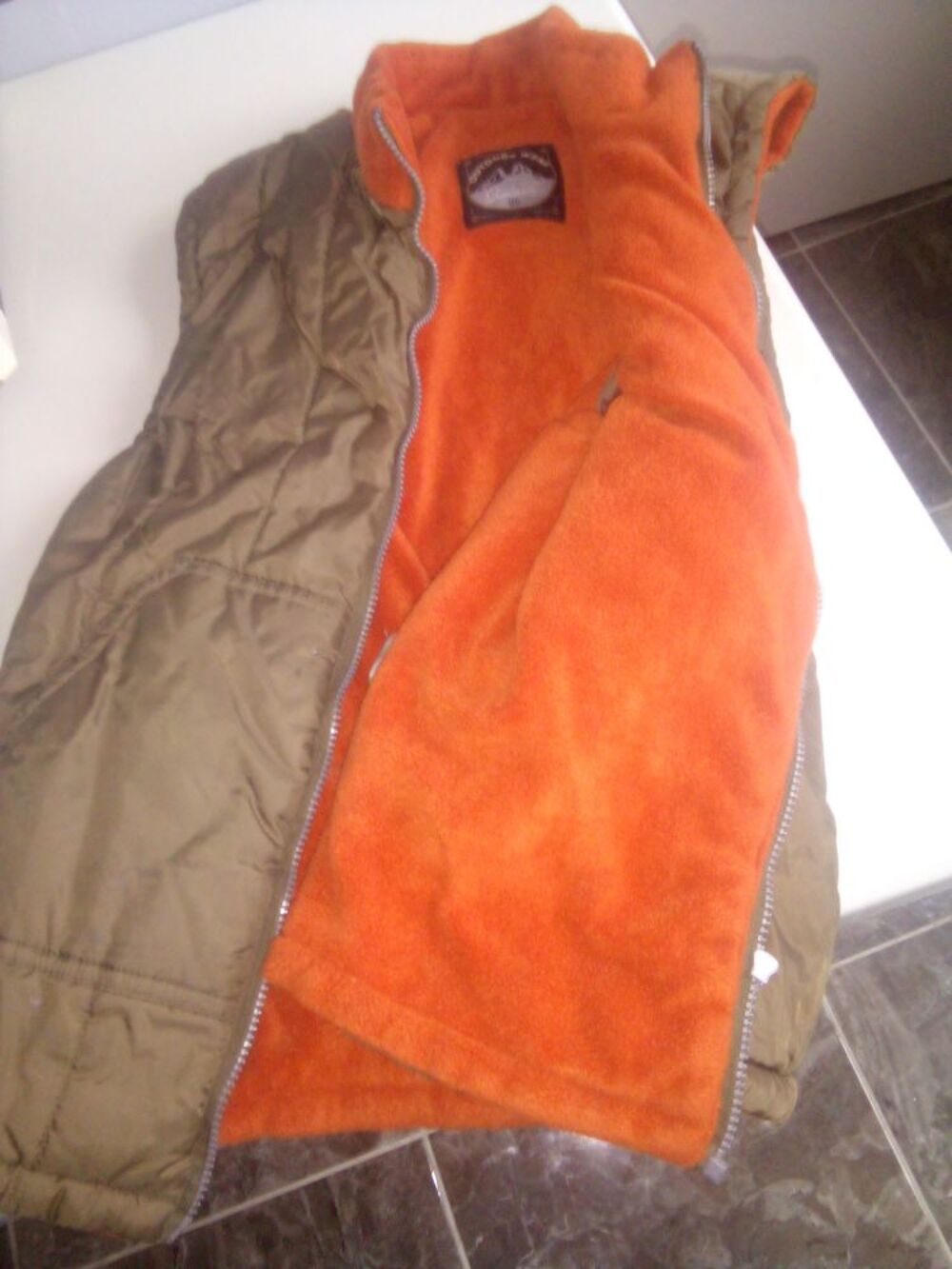 Veste &agrave; manches courtes Vêtements