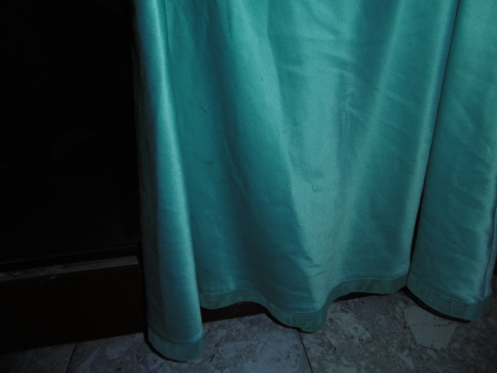Nuisette satin Turquoise &agrave; bretelles Vêtements