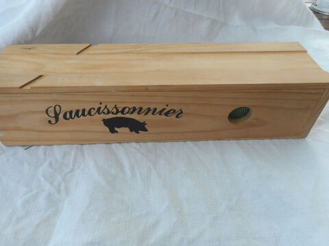 Saucissonnier en bois 5 Nieuil-l'Espoir (86)