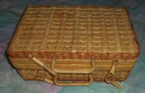malette en osier  vintage    10 Ervy-le-Ch�tel (10)
