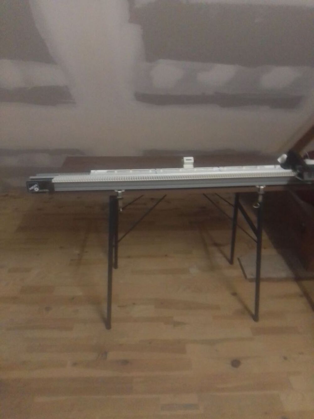 Machine &agrave; tricoter + table Marque PHILDAR BIG'PHIL Electromnager