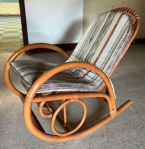 de deux fauteuils vintage en rotin Guer (56)