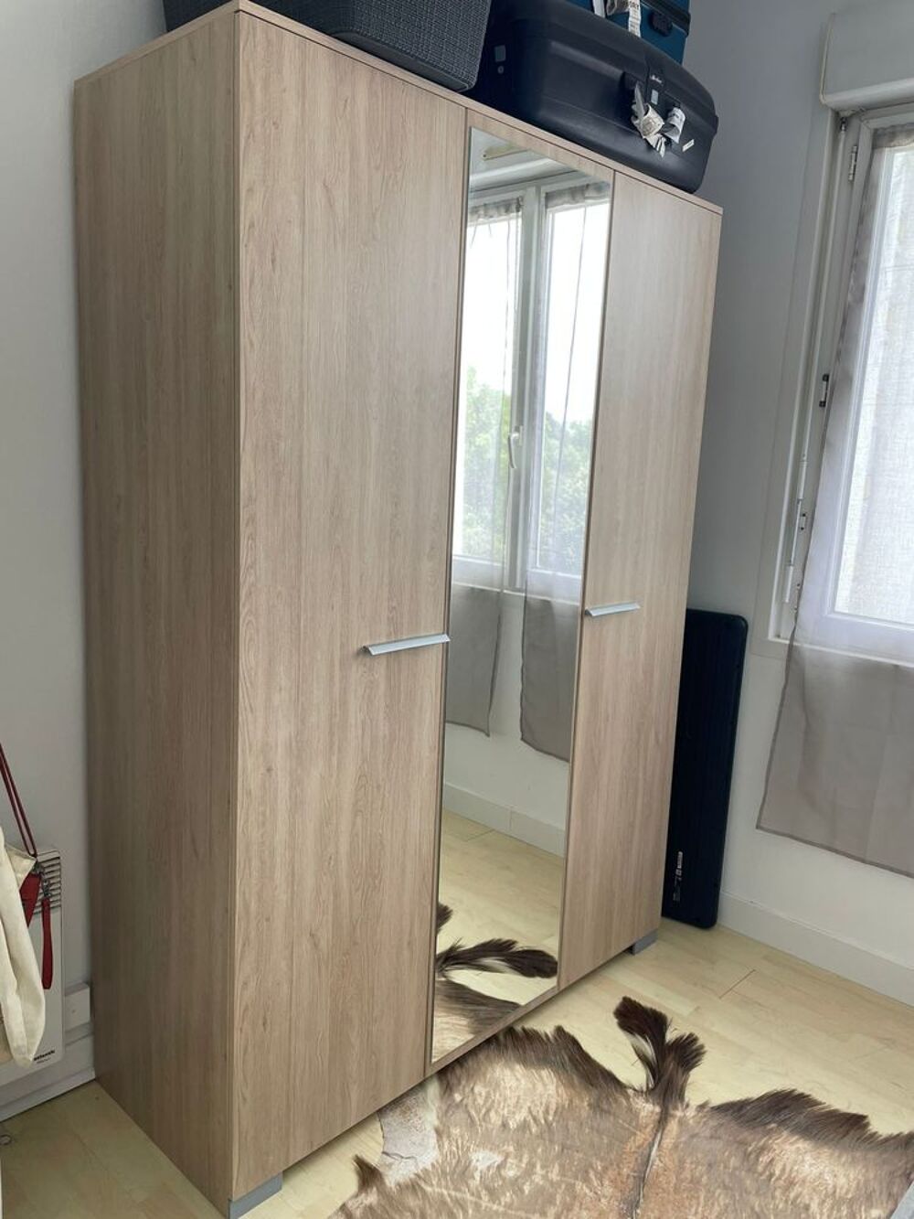 Armoire 1/3 ling&egrave;re; 2/3 penderie - 100 euros Meubles