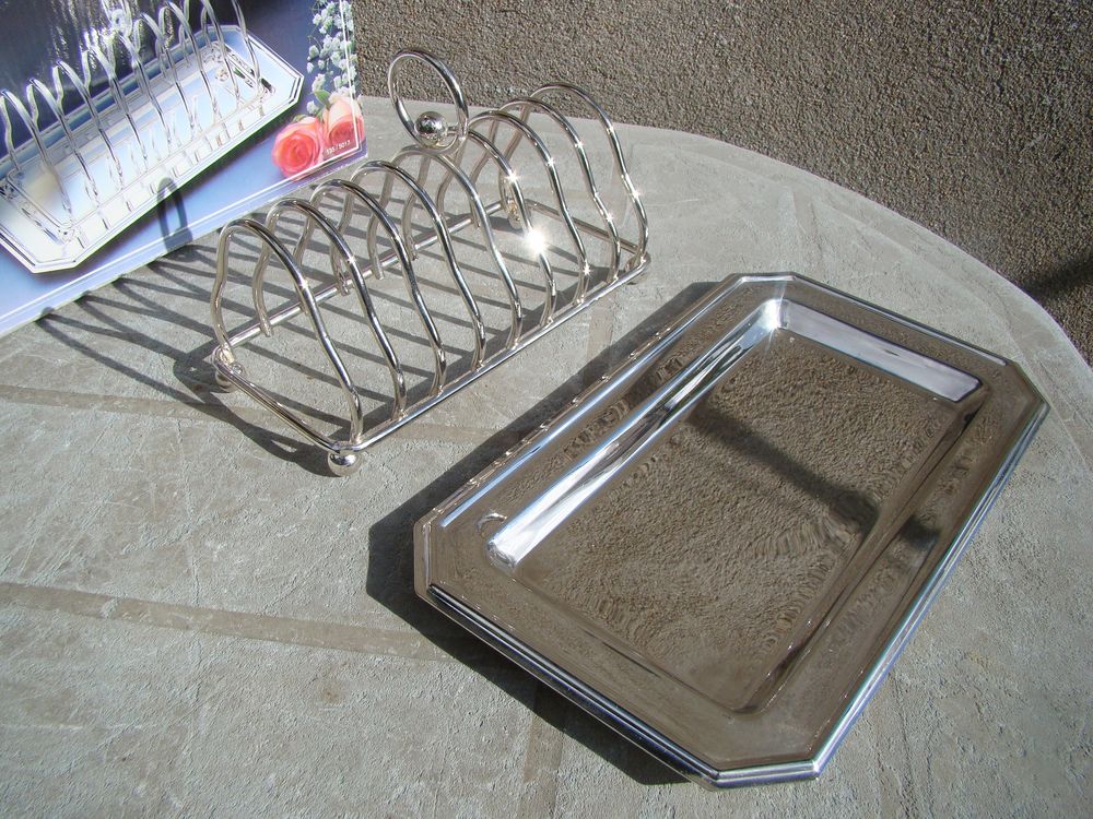 Porte-toasts avec son plateau vintage 
Cuisine