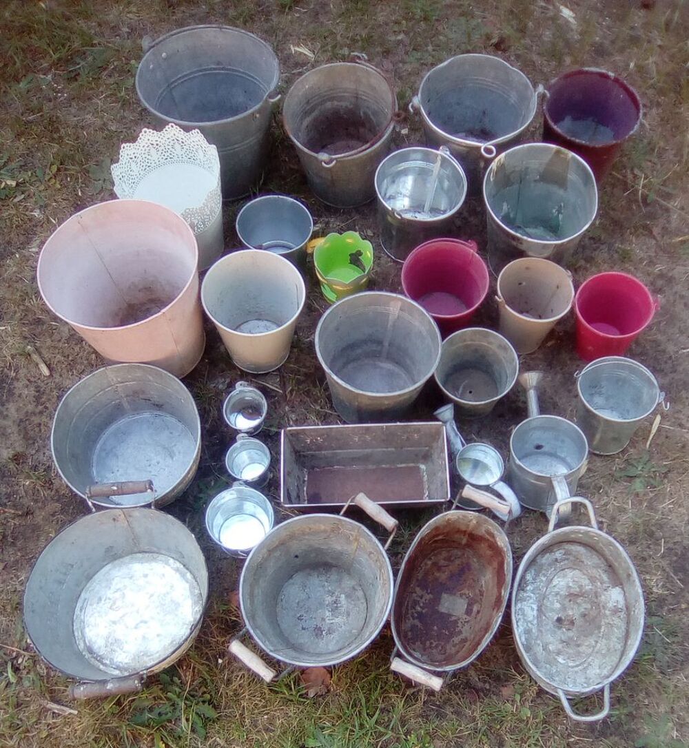 Lot 38 pots en m&eacute;tal + 11 petits pots Décoration