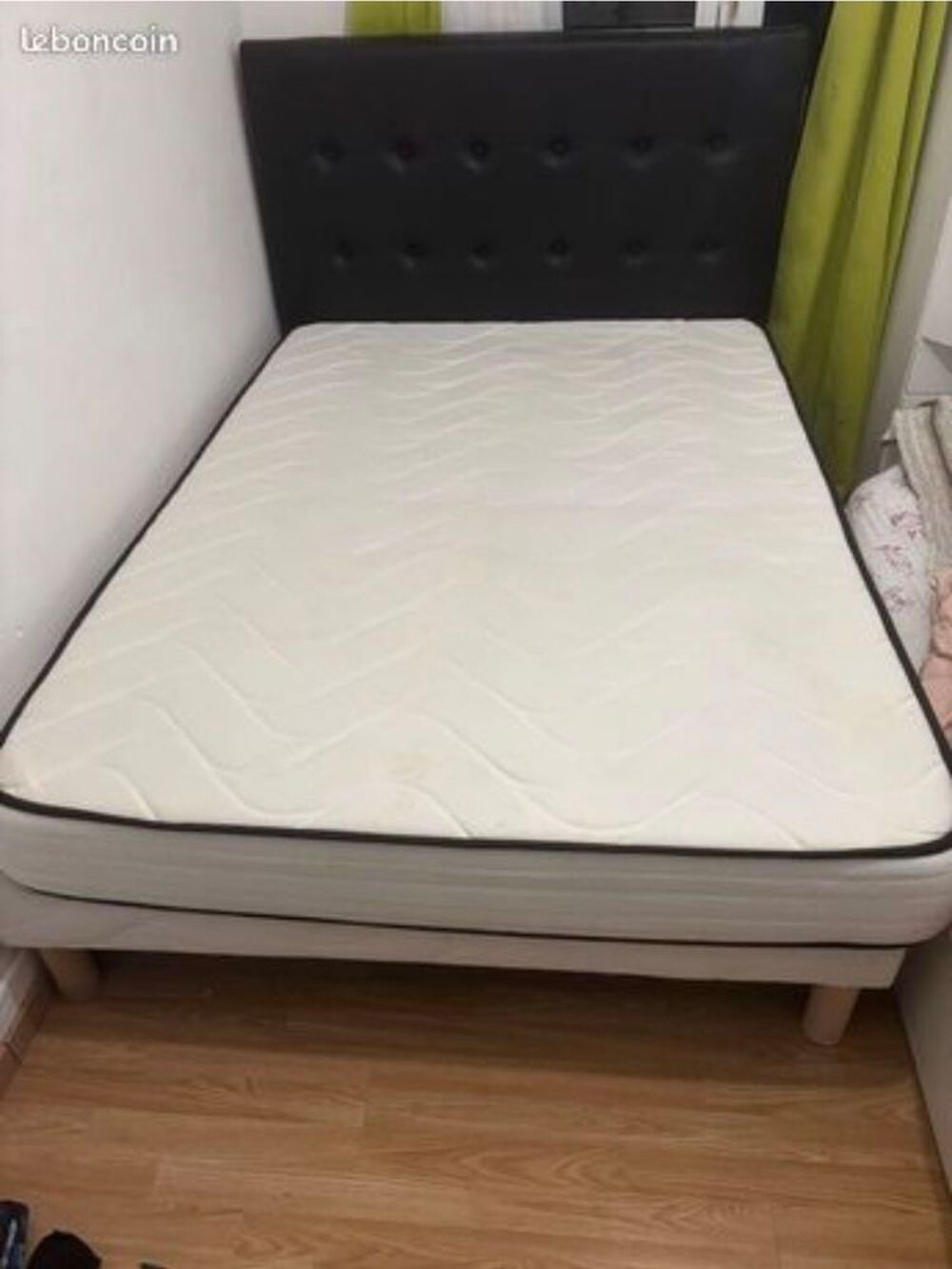 Lit sommier + T&ecirc;te de lit (noir)+ Matelas (140x200) Meubles