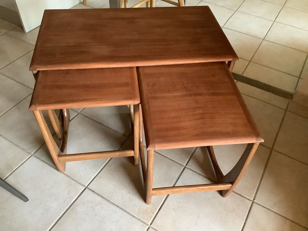 Tables gigogne scandinave en teck Meubles