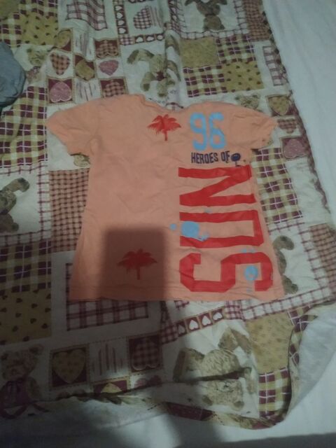 10� v�tements d'enfants taille 5ans et un pull en 8 10 Accolay (89)