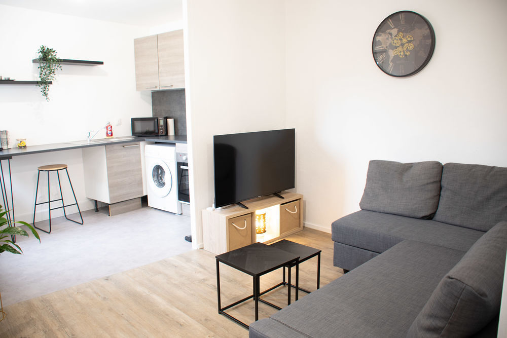 Location Appartement Studio meublé 30 m² avec verrière ? Clinique Les Fontaines ? Melun