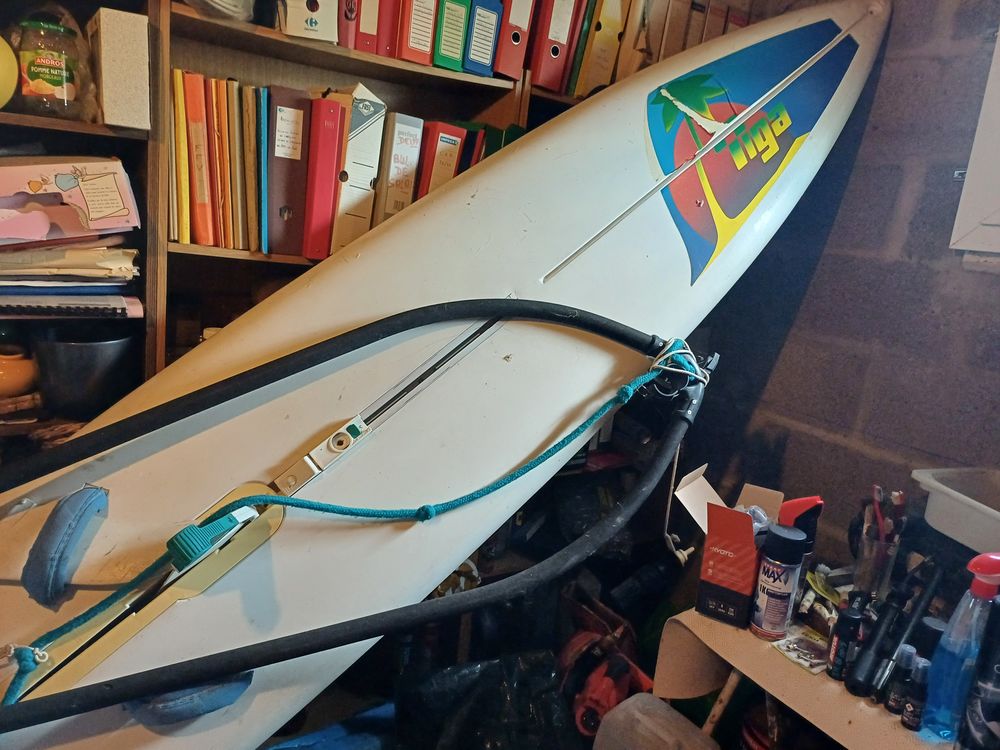 Planche &agrave; voile complete tiga fun bord Sports