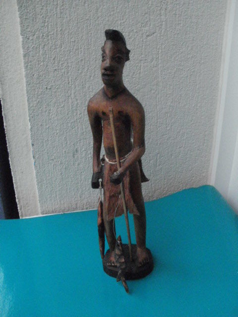 Statuette, sculpture africaine en bois, pcheur 16 Montauban (82)