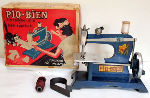 Machine à coudre jouet PIQ BIEN 1940 -1950  60 Issy-les-Moulineaux (92)